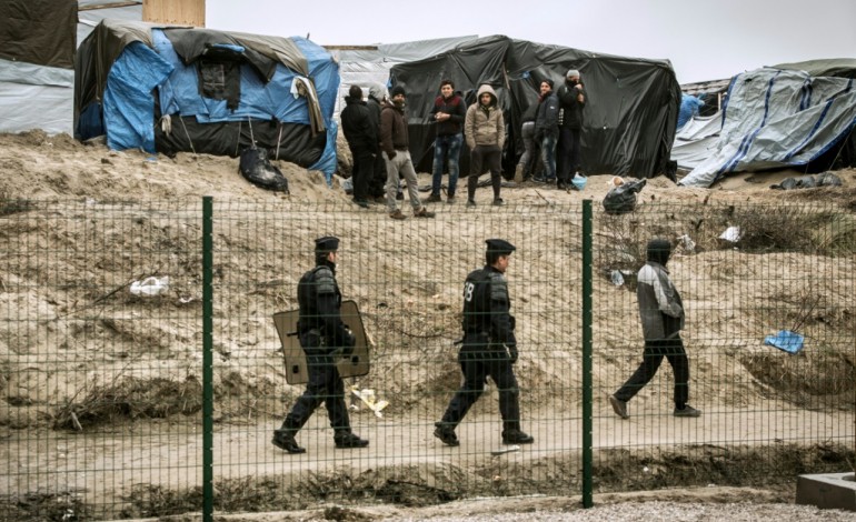 Calais (AFP). Démantèlement de la Jungle: la juge administrative sur place