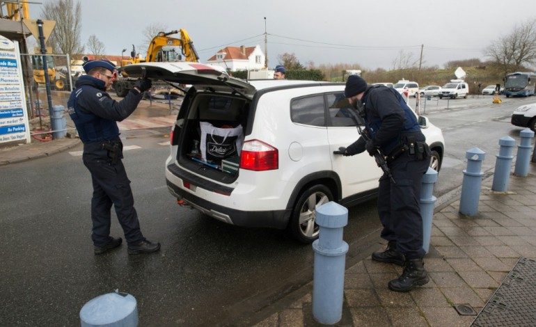 La Panne (Belgique) (AFP). Sur la Côte belge, chaque voiture venant de France est contrôlée