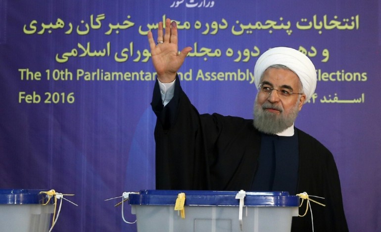 Téhéran (AFP). Les Iraniens votent nombreux pour ou contre la poursuite de l'ouverture