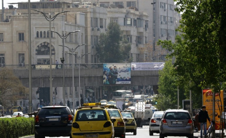 Damas (AFP). Syrie: plusieurs obus sur Damas malgré la trêve 
