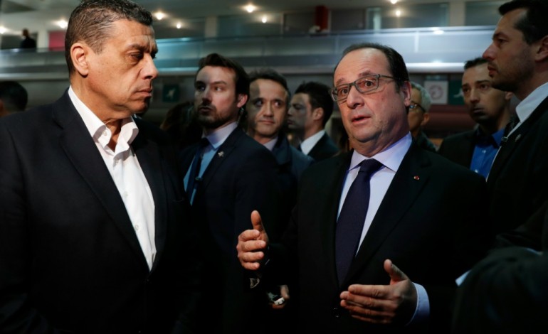 Paris (AFP). Hollande insulté au Salon de l'Agriculture: Beulin (FNSEA) présente des excuses