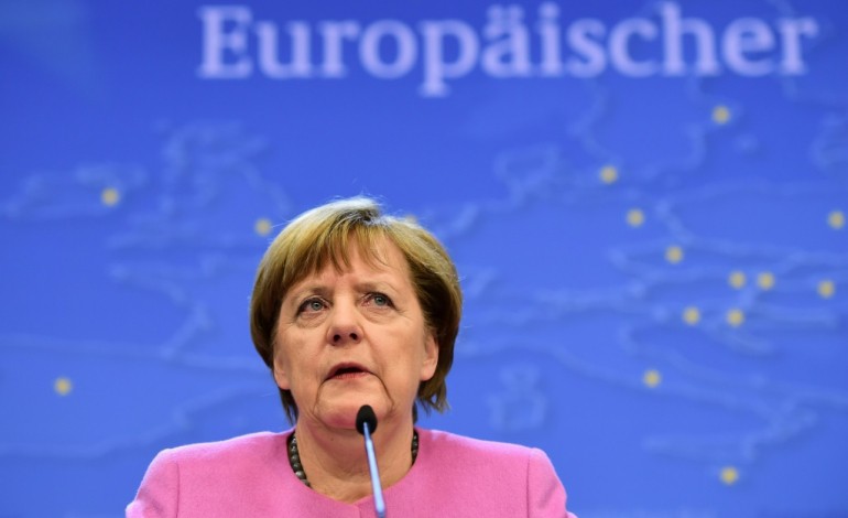 Berlin (AFP). Crise migratoire : pour Merkel, l'UE ne peut pas laisser la Grèce plonger dans le chaos