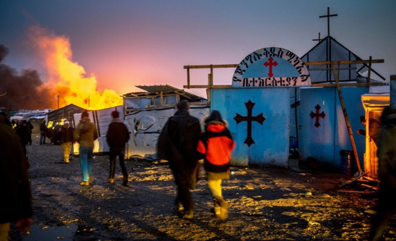 Calais (AFP). Jungle à Calais: nuit calme avant la poursuite du démantèlement