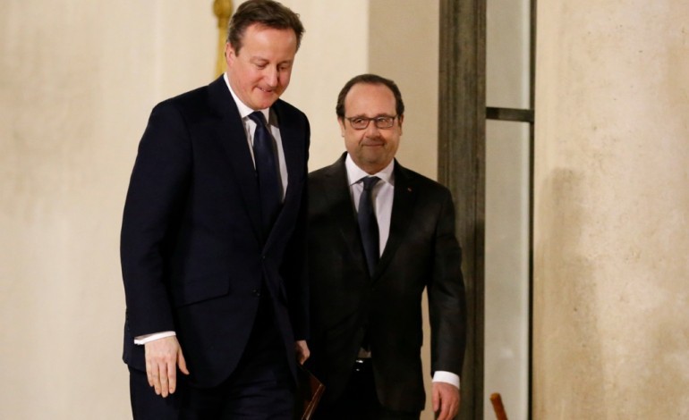 Paris (AFP). La crise des migrants de Calais au coeur d'un sommet Hollande-Cameron à Amiens