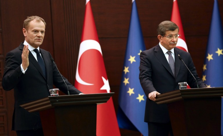 Ankara (AFP). Migrants: après la Grèce, Tusk rencontre Erdogan à Istanbul