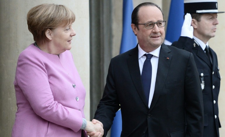Paris (AFP). Crise migratoire: la France et l'Allemagne dans le même esprit assure Hollande