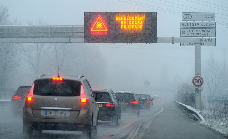 Lyon (AFP). Avalanches et neige: trois départements toujours en alerte orange
