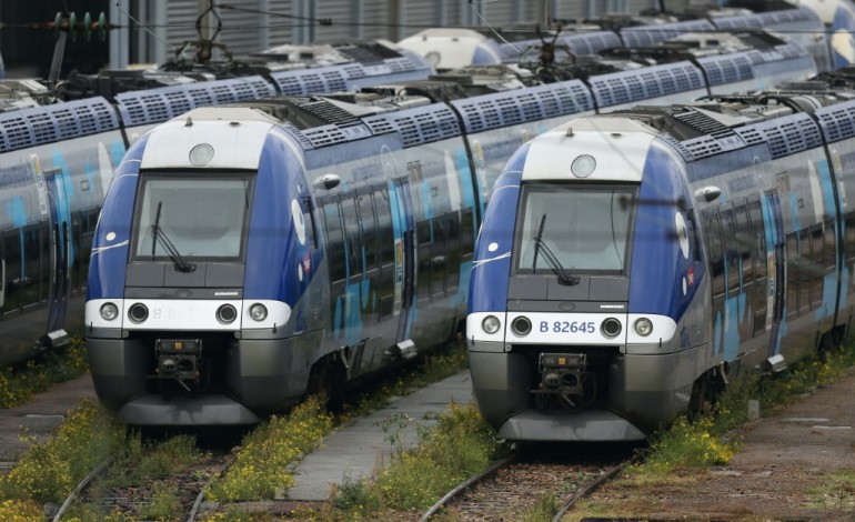 Paris (AFP). Début de la grève à la SNCF, prévisions inchangées pour mercredi