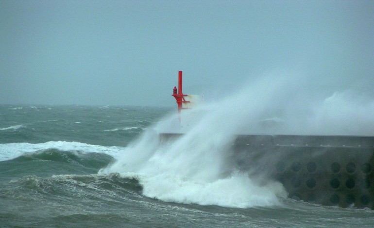 Tempête : jusqu'à 124 km/h sur les côtes de la Manche