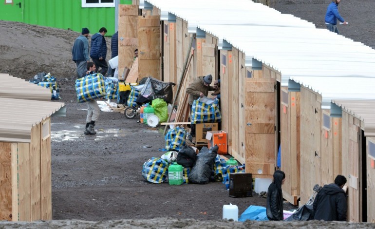 Lille (AFP). Grande-Synthe: fin du déménagement des migrants vers le nouveau camp