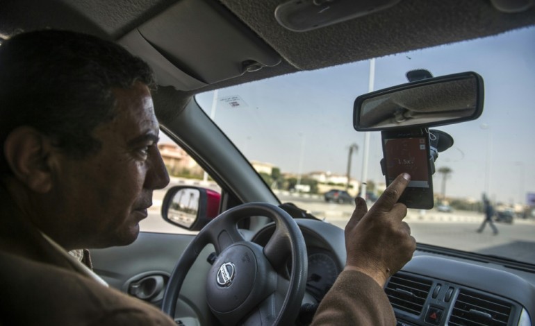 Le Caire (AFP). Au Caire, guerre des pare-chocs entre taxis et VTC