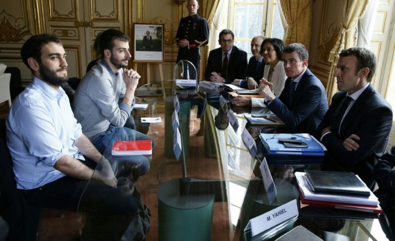 Paris (AFP). Loi Travail: Valls a commencé à recevoir étudiants et lycéens 