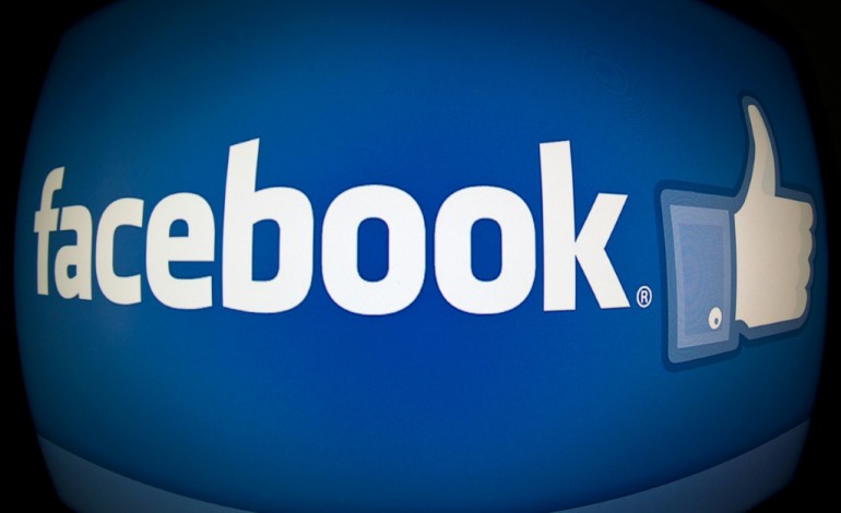 Paris (AFP). Deux adolescentes présentées à un juge pour avoir proféré des menaces d'attentats sur Facebook