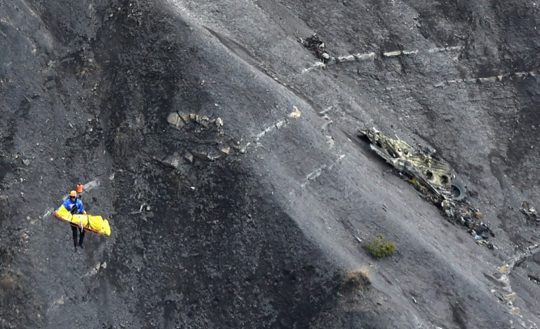 Le Bourget (France) (AFP). Germanwings: crash volontaire confirmé, contrôle médical accru recommandé
