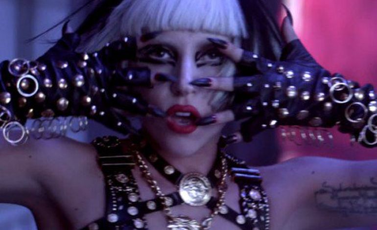 Lady Gaga vient de dévoiler le clip de "The Edge of Glory" 
