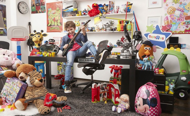 Ce Québécois de 12 ans devient PDG de Toys"R"Us Canada !