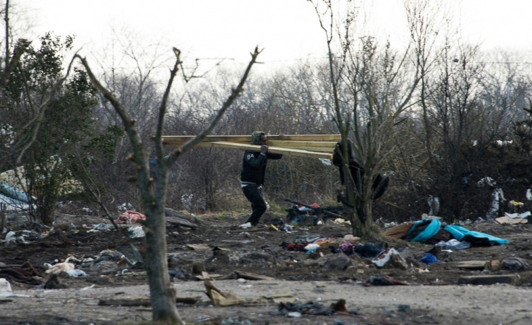 Calais (AFP). Jungle de Calais: fin du démantèlement de la zone sud 