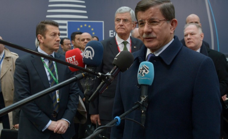 Bruxelles (AFP). Migrants: l'UE et la Turquie tentent de boucler un accord controversé