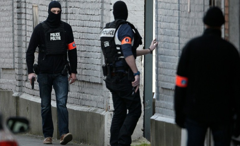 Bruxelles (AFP). Attentats de Paris: des empreintes d'un suspect-clé retrouvées