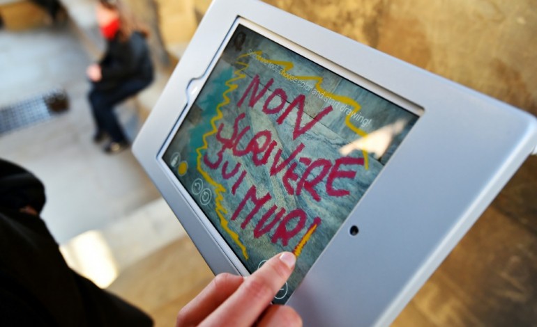 Florence (Italie) (AFP). A Florence, tes graffitis, tu les fais sur tablette s'il-te-plaît