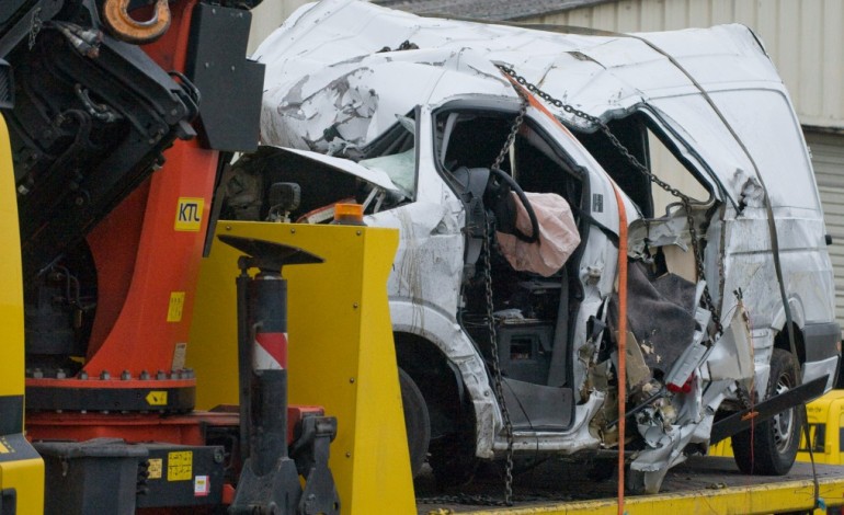 Lyon (AFP). France: 12 passagers portugais tués dans un accident sur la route de la mort