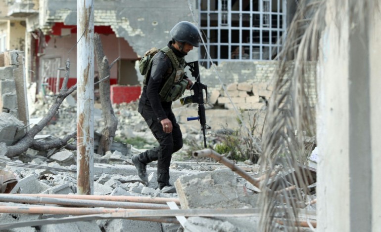Hilla (Irak) (AFP). Irak: au moins 30 morts dans un attentat suicide revendiqué par l'EI