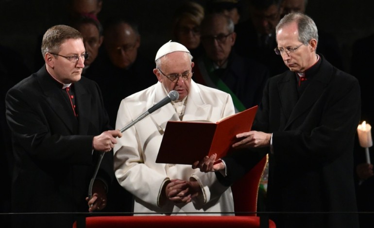 Rome (AFP). Pédophilie: le pape condamne les prêtres qui dépouillent les innocents de leur dignité