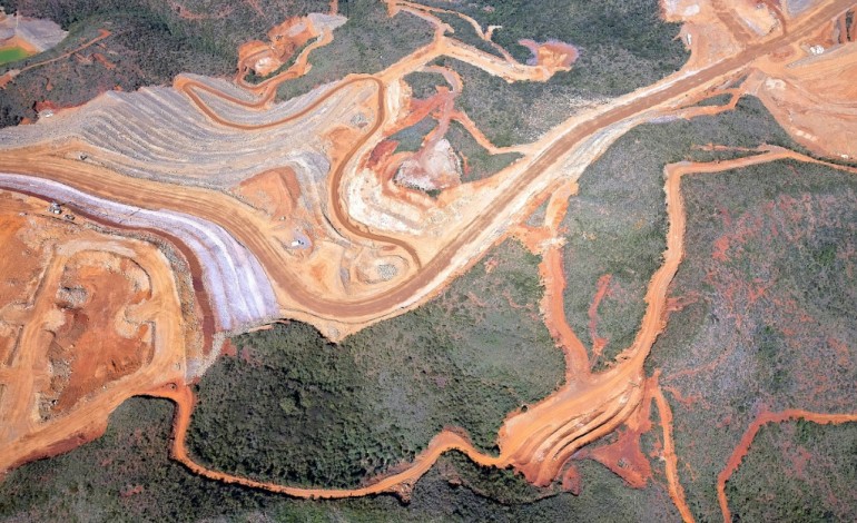 Koniambo (Nouvelle-Calédonie) (AFP). En Nouvelle-Calédonie, les mines de nickel sont une terre fertile pour la chimie verte