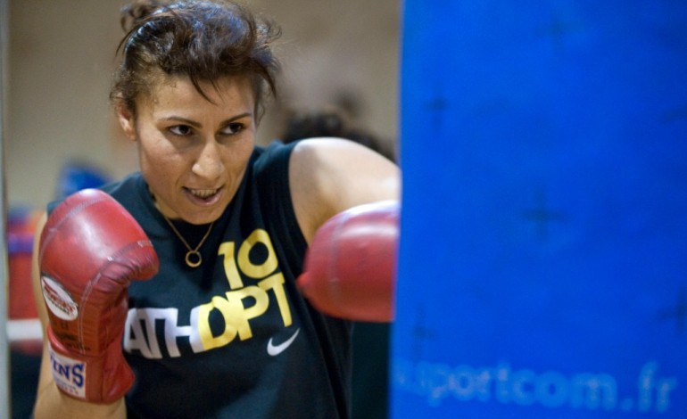 Clermont-Ferrand (AFP). Championnat du monde WBA supers-légers: Farida El Hadrati relève les gants