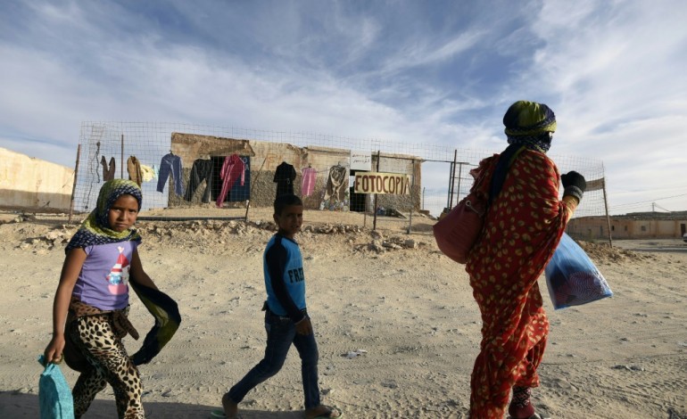 Camp de réfugiés sahraouis de Smara (Algérie) (AFP). Au Sahara Occidental, 40 ans de fractures familiales pour des oubliés du monde