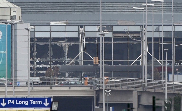 Bruxelles (AFP). L'appartement des kamikazes de Bruxelles loué sous un faux nom portugais 

