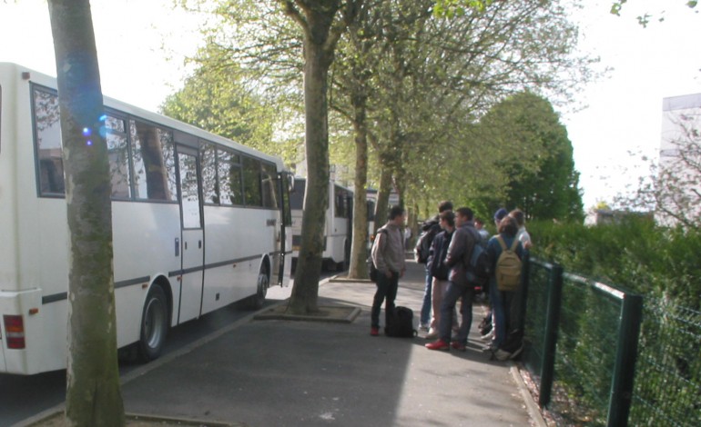 Transports scolaires : la FCPE du Calvados dénonce une hausse de 117% en cinq ans