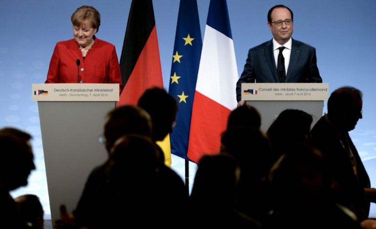 Metz (AFP). Réfugiés : Hollande et Merkel affichent optimisme et unité