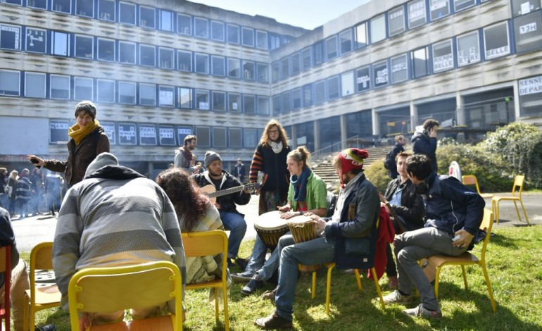 Rennes (AFP). Bloquée et occupée, l'université Rennes 2 veut encore jouer les rebelles