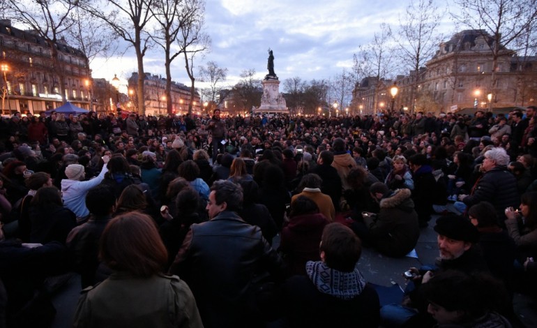 Paris (AFP). "Nuit debout": une interpellation et deux policiers légèrement blessés à Paris
