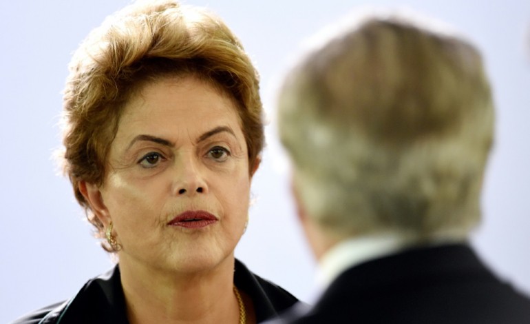 Brasilia (AFP). Brésil: la présidente Rousseff accuse son vice-président de conspirer pour la destituer 