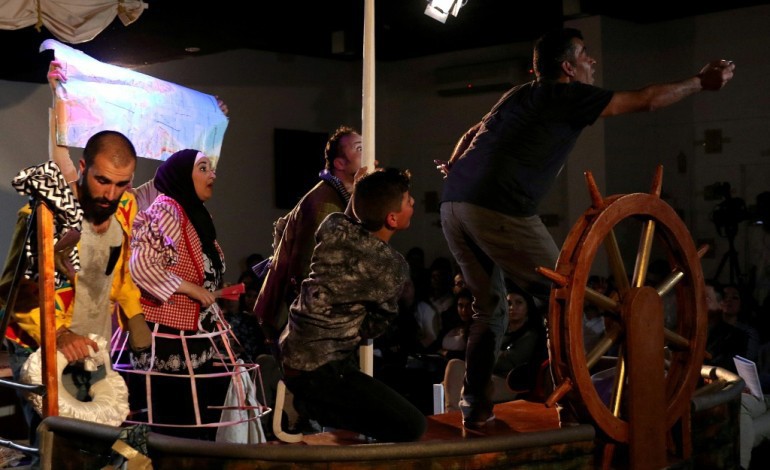 Amman (AFP). Sur le "bateau de l'amour", des acteurs syriens voguent vers l'Europe pour revivre