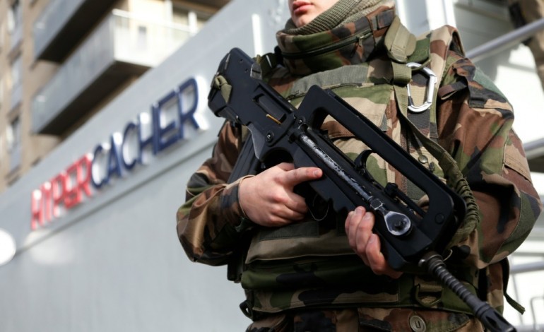 Madrid (AFP). L'Espagne arrête un Français soupçonné d'avoir fourni des armes pour les attentats de janvier 2015 à Paris 