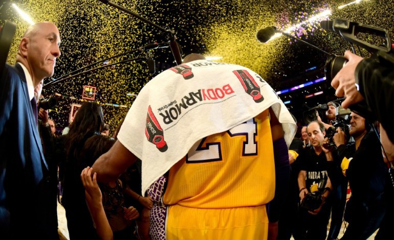 Los Angeles (AFP). NBA: Kobe Bryant, le géant des Lakers, tire sa révérence avec style