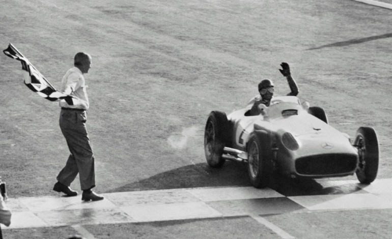 Liverpool (AFP). Formule 1: Fangio, devant Prost, meilleur pilote de tous les temps, selon une étude