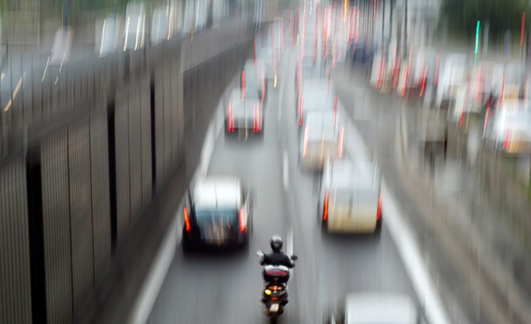 Paris (AFP). Sécurité routière: les motards manifestent contre le futur contrôle technique