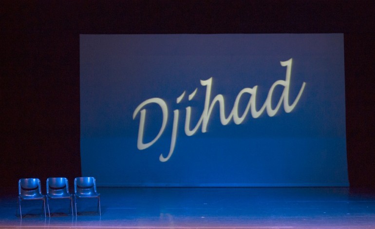 Trappes (France) (AFP). "Djihad" au théâtre à Trappes: des lycéens face à la question de la radicalisation