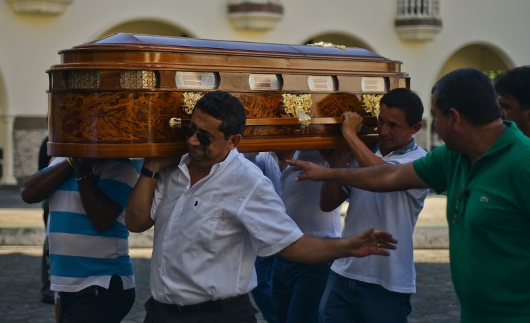 Portoviejo (Equateur) (AFP). Séisme en Equateur: 272 morts et le bilan "va augmenter" 