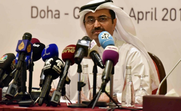 Singapour (AFP). Le pétrole plonge en Asie après l'échec des producteurs à Doha