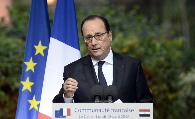 Paris (AFP). Sondage: Hollande absent du second tour quel que soit le candidat de droite 