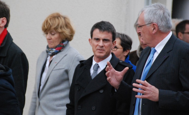 Manuel Valls au Mont-Saint-Michel pour parler trains, patrimoine et tourisme