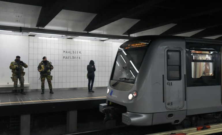 Bruxelles (AFP). Belgique: réouverture de la station Maelbeek un mois après les attentats