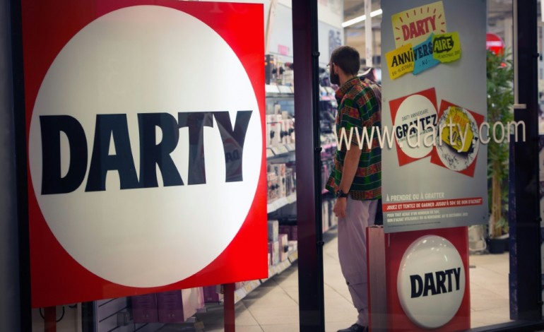 Paris (AFP). La Fnac joue son va-tout en relevant pour la troisième fois son offre pour acquérir Darty