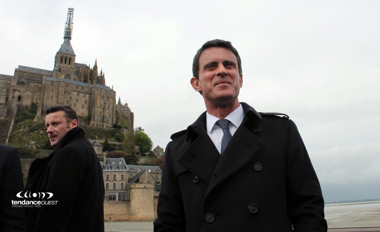 L'appel de Manuel Valls à ses camarades socialistes au Mont-Saint-Michel