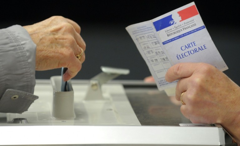 Paris (AFP). L'élection présidentielle se tiendra les 23 avril et 7 mai 2017